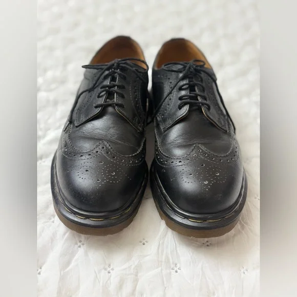 Vintage Dr.Martens Wingtip Black Men's UK 9 US 10 3989 Brogue Made In England - Picture 2 of 16